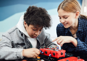 creative STEM kits for 12 year olds combining art and hands on learning